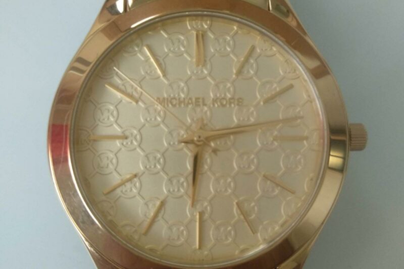 Reloj dorado de Michael Kors