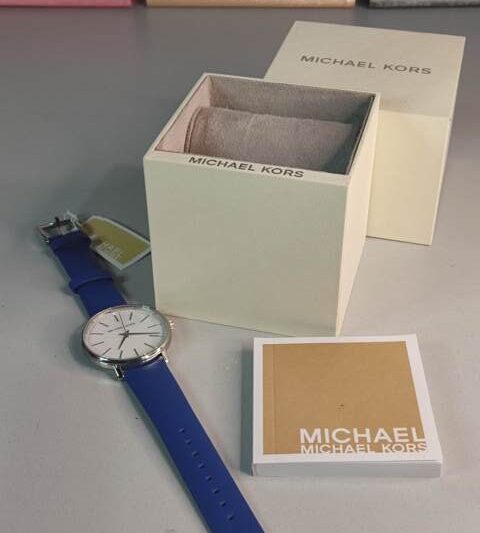 Orologio blu e bianco per donna di Michael Kors